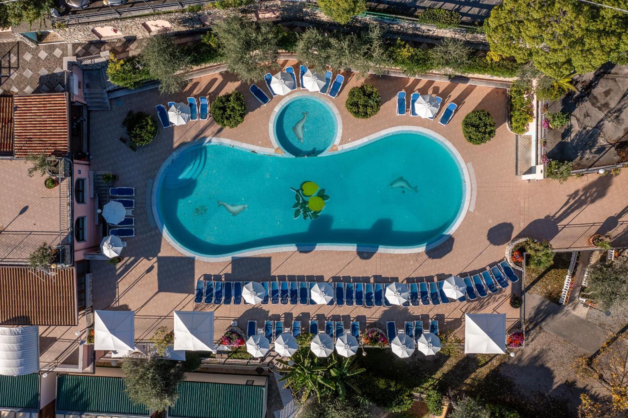 Camping Park Garda Лимоне-суль-Гарда Экстерьер фото