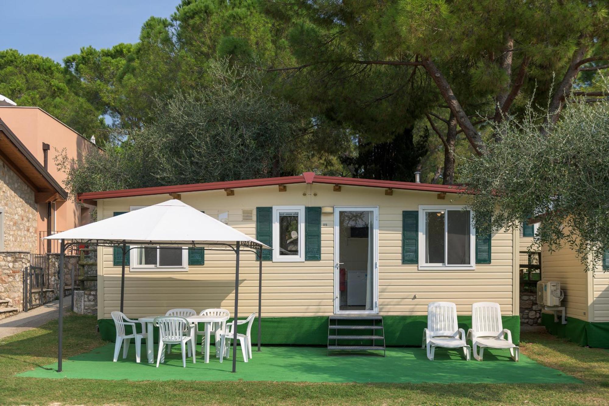 Camping Park Garda Лимоне-суль-Гарда Экстерьер фото